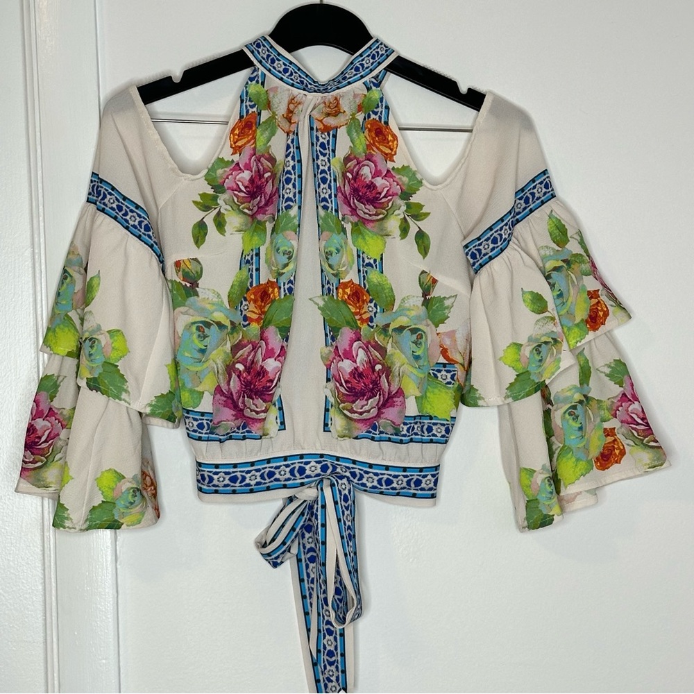 Beautiful floral off shoulder top size small - Picture 7 of 7
